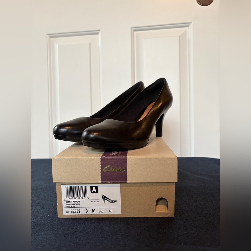 Clark’s Black Leather Tempt Appeal Heel Size 9